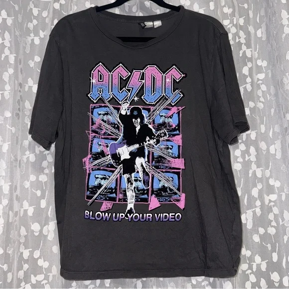 Divided AC/DC “Blow Up Your Video” World Tour Graphic Large T-shirt - Picture 2 of 4